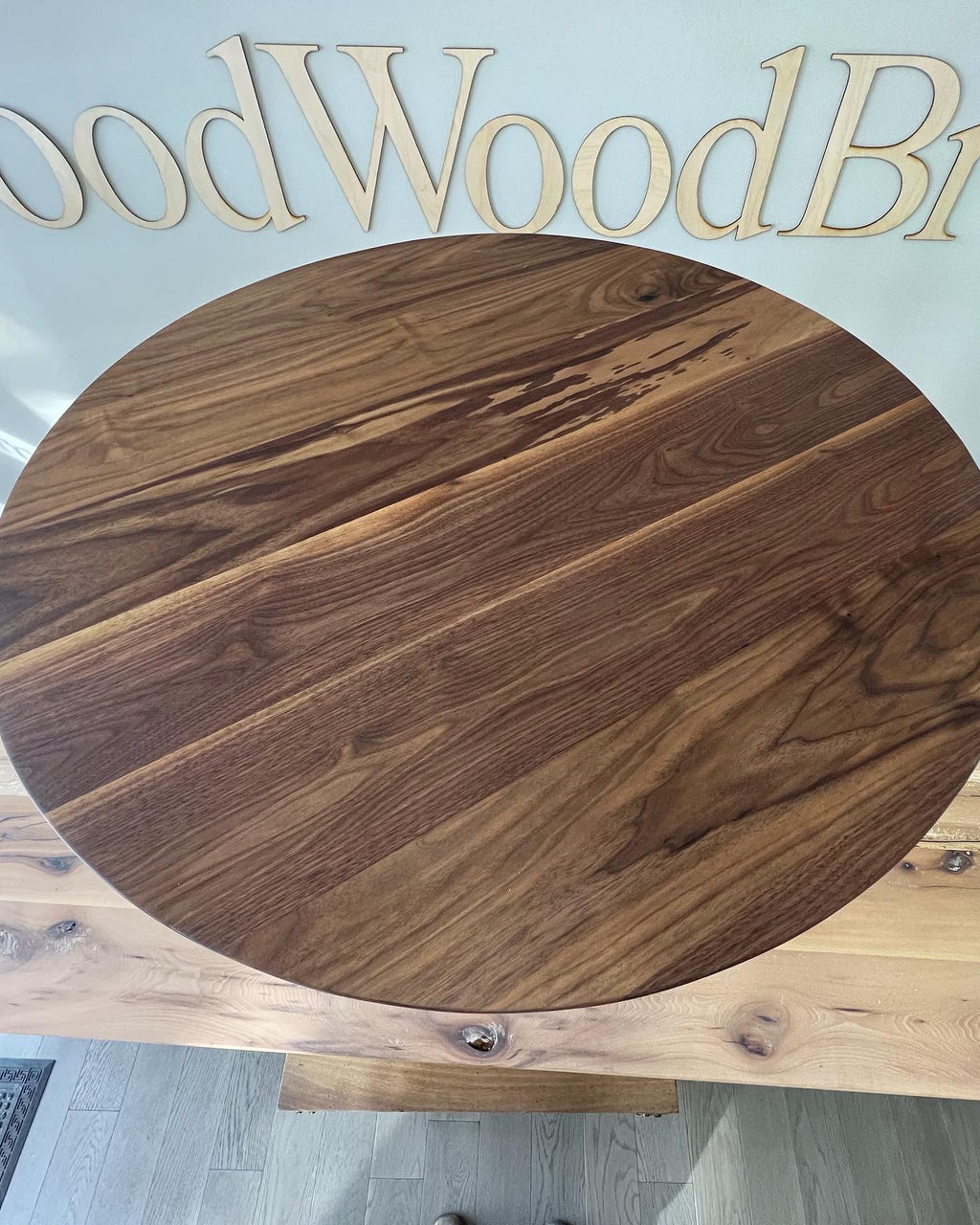 Round & Oval Hardwood Tables