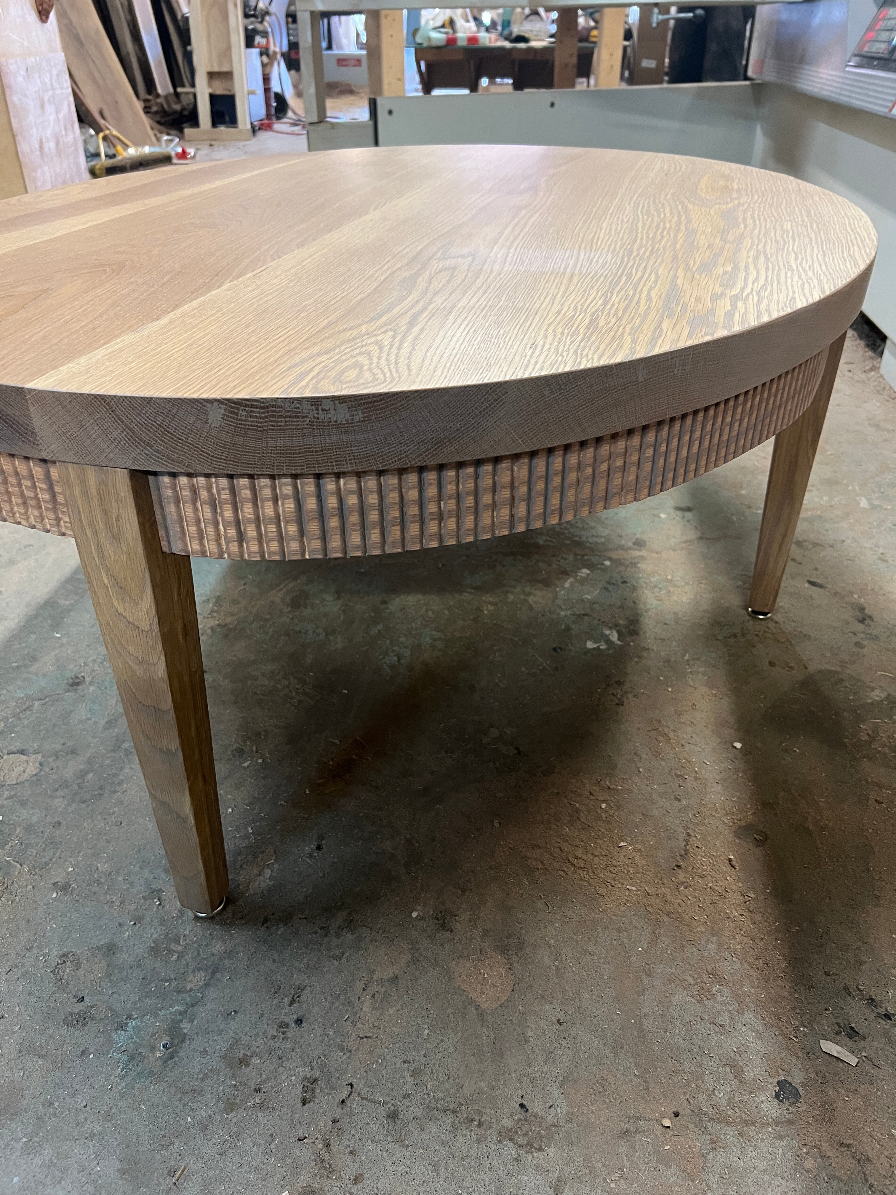 Round & Oval Hardwood Tables
