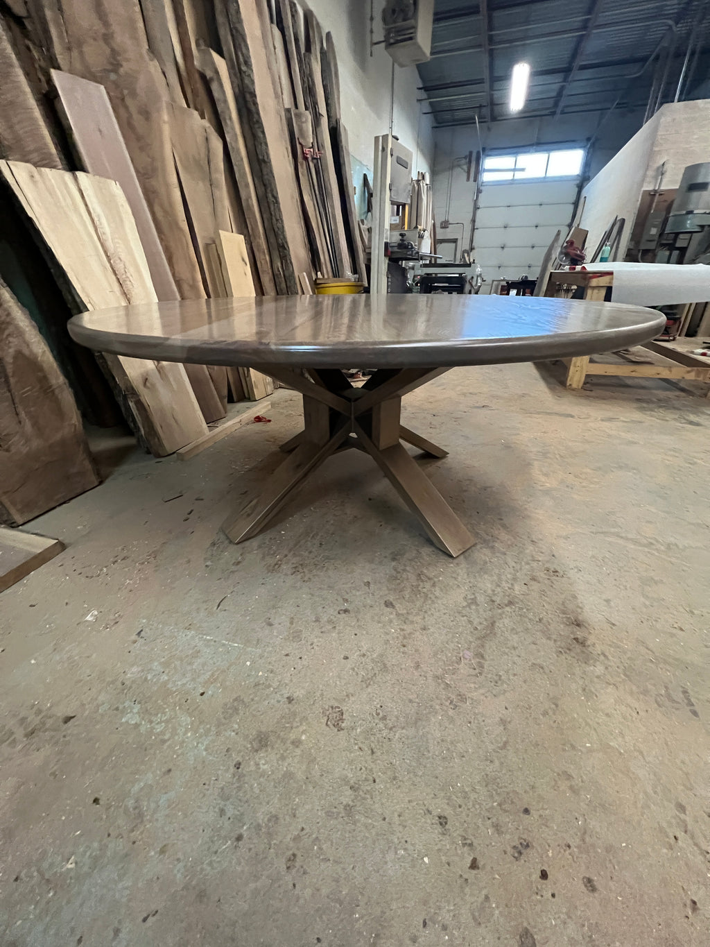 Round & Oval Hardwood Tables