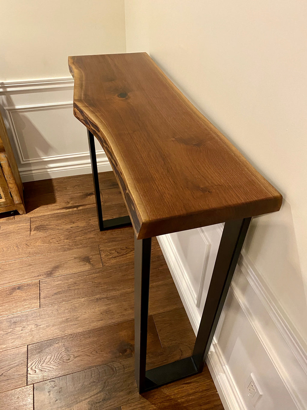 Angled Top View, Walnut Live Edge Sofa Bar Table